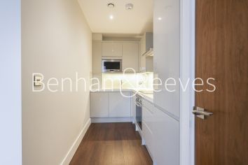 1 bedroom flat to rent in Avalon Point, Silvoecia Way, E14-image 9
