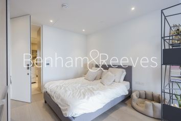 image Studio flat to rent in Park Drive, Canary Wharf, E14-image 15