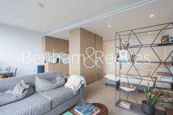 Studio flat to rent in Park Drive, Canary Wharf, E14-image 17