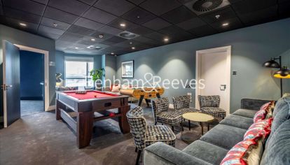 2 bedrooms flat to rent in Circus Apartment, Westferry Circus, E14-image 6
