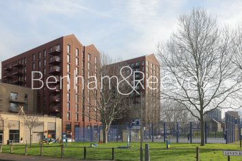 1 bedroom flat to rent in Hawser Lane, Canary Wharf, E14-image 5