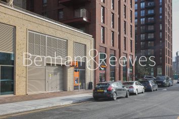 1 bedroom flat to rent in Hawser Lane, Canary Wharf, E14-image 12