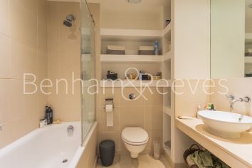 2  bedrooms flat to rent in South Quay Square, Canary Wharf, E14-image 3