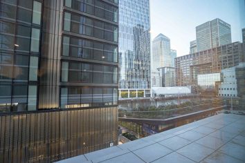 1  bedroom flat to rent in West tower, Canary Wharf, E14-image 9