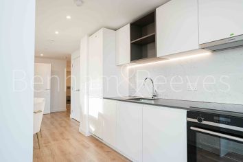 2  bedrooms flat to rent in One Thames Quay, Marsh Wall, E14-image 2