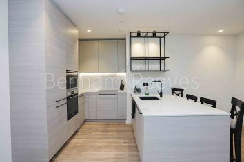 1  bedroom flat to rent in Hawser Lane, Poplar riverside, E14-image 2