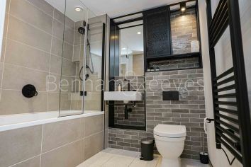 1  bedroom flat to rent in Hawser Lane, Poplar riverside, E14-image 8