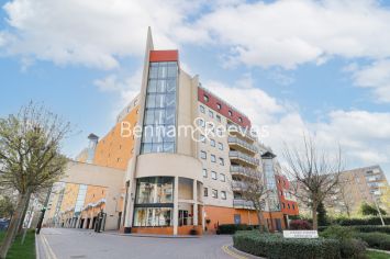 3  bedrooms flat to rent in Wards Wharf Approach, Pontoon Dock, E16-image 6