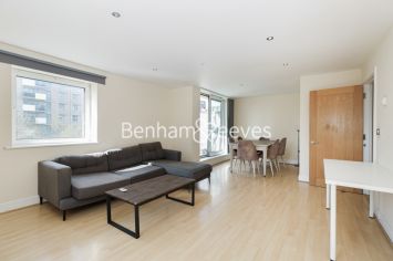 3  bedrooms flat to rent in Wards Wharf Approach, Pontoon Dock, E16-image 7