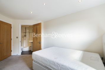 3  bedrooms flat to rent in Wards Wharf Approach, Pontoon Dock, E16-image 8