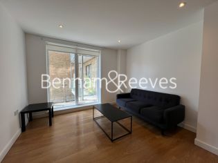1  bedroom flat to rent in Ceram Court, Seven Sea Gardens, E3-image 1
