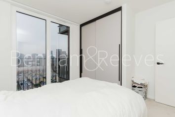 image 2  bedrooms flat to rent in Hawser Lane, Heron Wharf, E14-image 3
