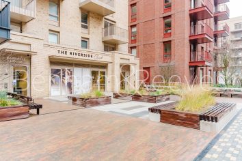 image 2  bedrooms flat to rent in Hawser Lane, Heron Wharf, E14-image 12