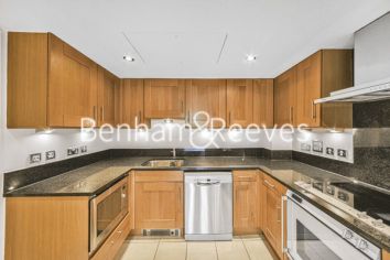 3  bedrooms flat to rent in Imperial Crescent, Imperial Wharf, SW6-image 1