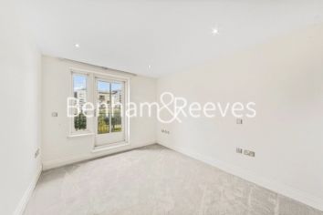 3  bedrooms flat to rent in Imperial Crescent, Imperial Wharf, SW6-image 3