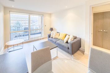 1 bedroom flat to rent in Chelsea Creek, Park Street, SW6-image 1