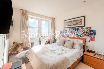 3  bedrooms flat to rent in Doulton House, Chelsea Creek, SW6-image 3