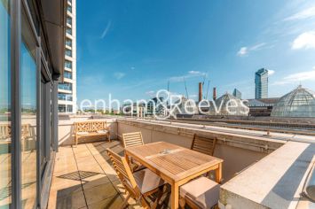 3  bedrooms flat to rent in Doulton House, Chelsea Creek, SW6-image 5