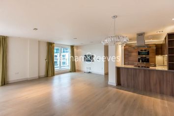3 bedrooms flat to rent in Townmead Road, Fulham, SW6-image 1