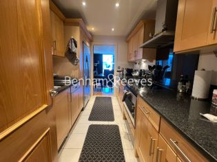 2  bedrooms flat to rent in The Boulevard, Imperial Wharf, SW6-image 2