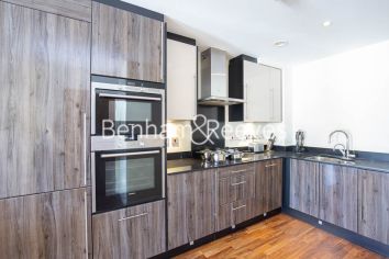 1  bedroom flat to rent in Vanston Place, Imperial Wharf, SW6-image 2