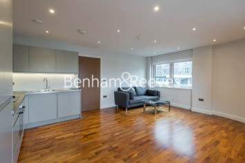 1 bedroom flat to rent in Sesame Apartments, Battersea, SW11-image 1