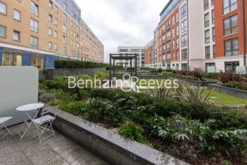 Studio flat to rent in Park Street, Fulham, SW6-image 4