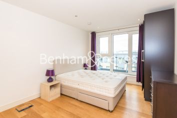 3  bedrooms flat to rent in Mahogany House, Imperial Wharf, SW6-image 3