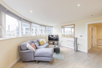 2  bedrooms flat to rent in Townmead Road, Imperial Wharf, SW6-image 1