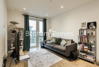 1  bedroom flat to rent in Discovery House, Juniper Drive, SW18-image 1