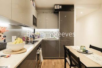 1  bedroom flat to rent in Discovery House, Juniper Drive, SW18-image 8