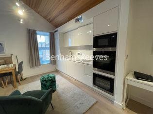 Studio flat to rent in Bubbling Well Square, Ram Quarter, SW18-image 1