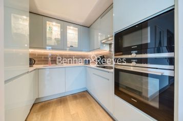 1 bedroom flat to rent in Gowing House, Drapers Yard, SW18-image 2