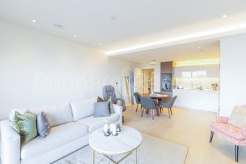 1 bedroom flat to rent in Lighterman Towers, Harbour Avenue, SW10-image 1
