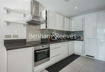 2  bedrooms flat to rent in Ingrebourne Apartments, Central Avenue, SW6-image 2
