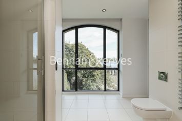 2  bedrooms flat to rent in Chelsea Wharf, Lots Road, SW10-image 23