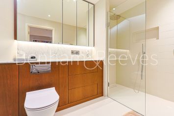 3  bedrooms flat to rent in Lighterman Tower, Chelsea Island, Chelsea, SW10-image 8