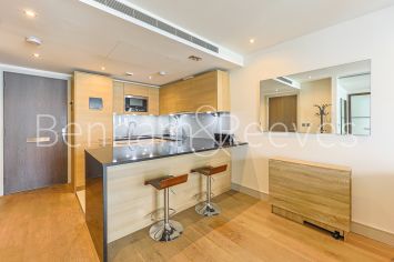 Studio flat to rent in Compass House, Chelsea Creek, SW6-image 3