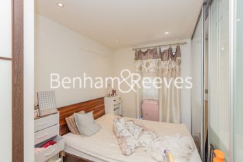 1  bedroom flat to rent in Townmead Road, Imperial Wharf, SW6-image 2