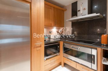 3  bedrooms flat to rent in The Boulevard, Imperial Wharf, SW6-image 2