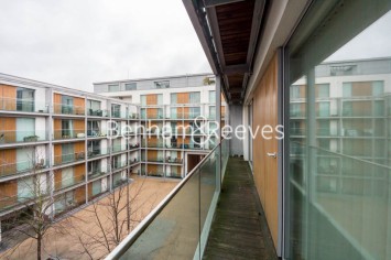 1 bedroom flat to rent in Highbury Stadium Square, Highbury, N5-image 5
