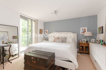 2  bedrooms flat to rent in Highbury Stadium Square, Highbury, N5-image 4