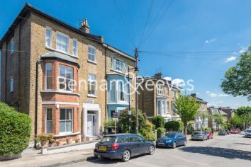 2 bedrooms flat to rent in Bickerton Road, Archway, N19-image 12