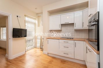 Studio flat to rent in Langdon Park Road, Highgate, N6-image 2