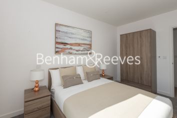 Woodberry Park, Highgate, N4 view 8