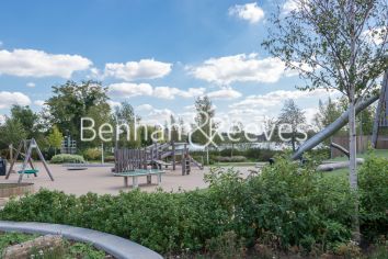 Woodberry Park, Highgate, N4 view 12