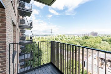 1  bedroom flat to rent in Navigation Point, Ferry Lane, N17-image 9