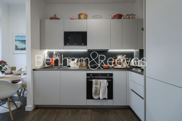 1  bedroom flat to rent in Hartingtons Court, Coster Avenue, N4-image 2