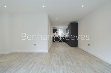 image 4  bedrooms flat to rent in Cowan Gardens, Highgate, N15-image 1