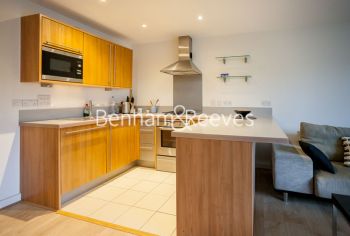 Carronade Court, Eden Grove, N7 view 2